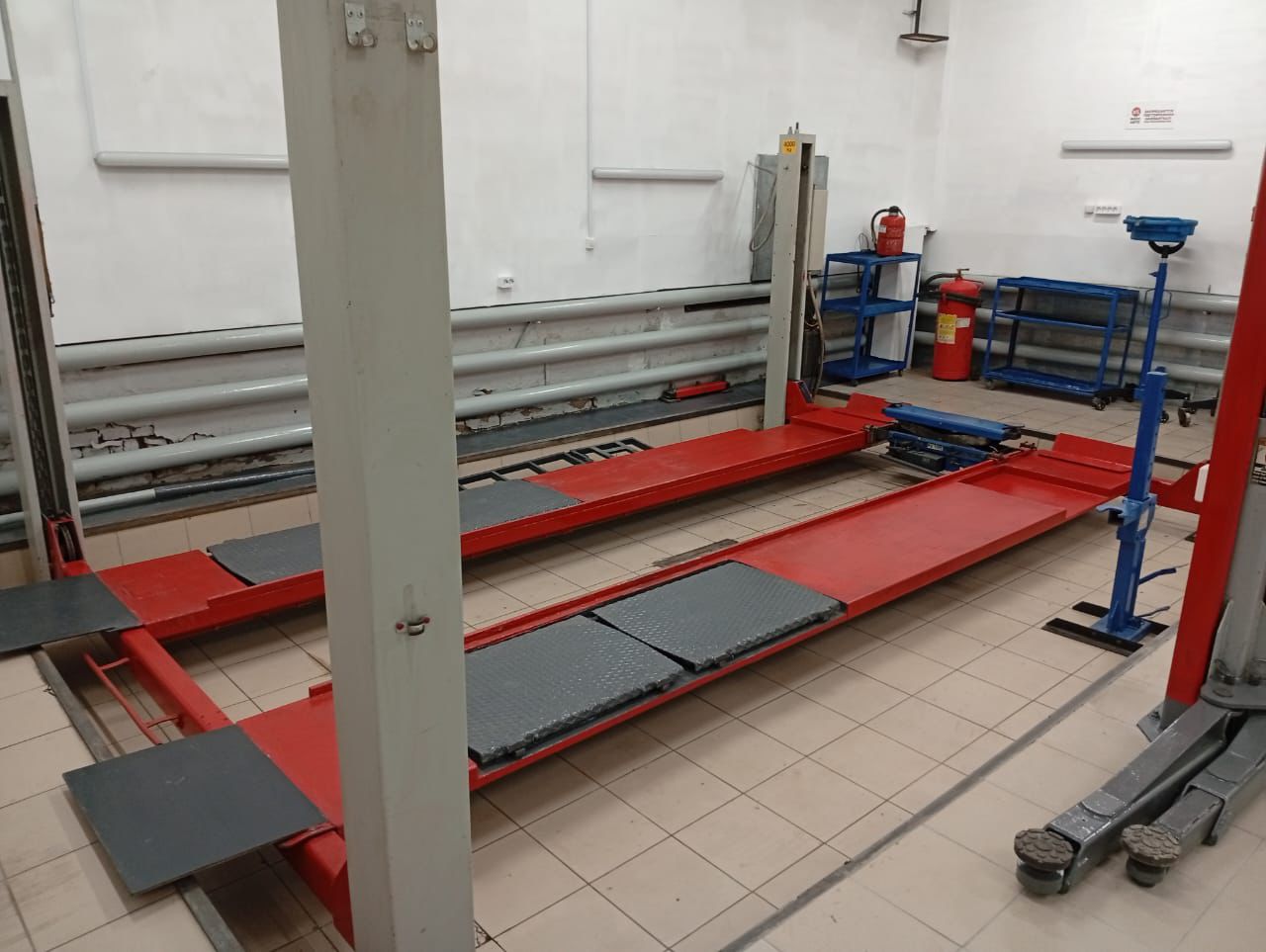 ����������